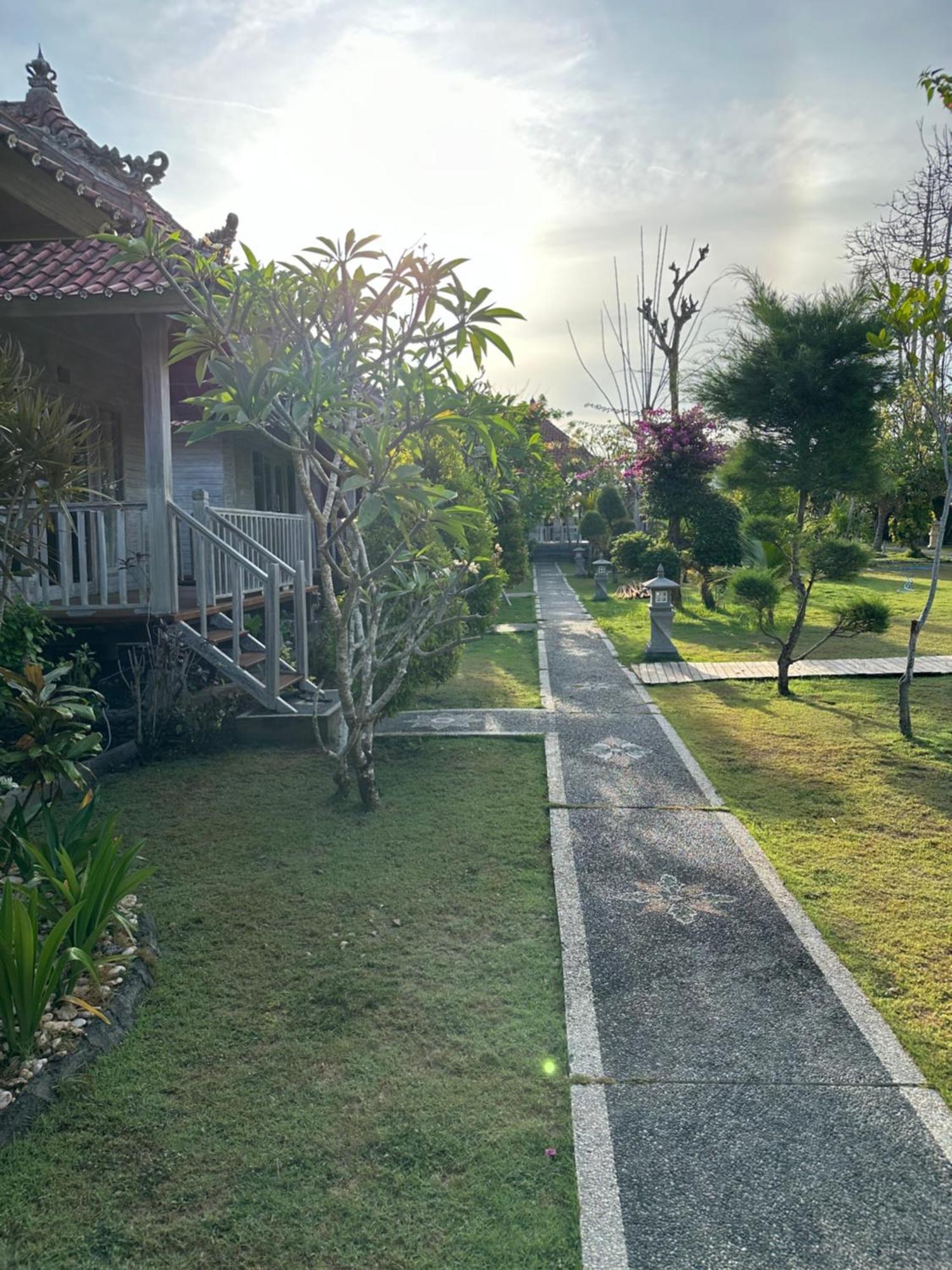 The Niti Hut'S Lembongan Hotel Exterior photo