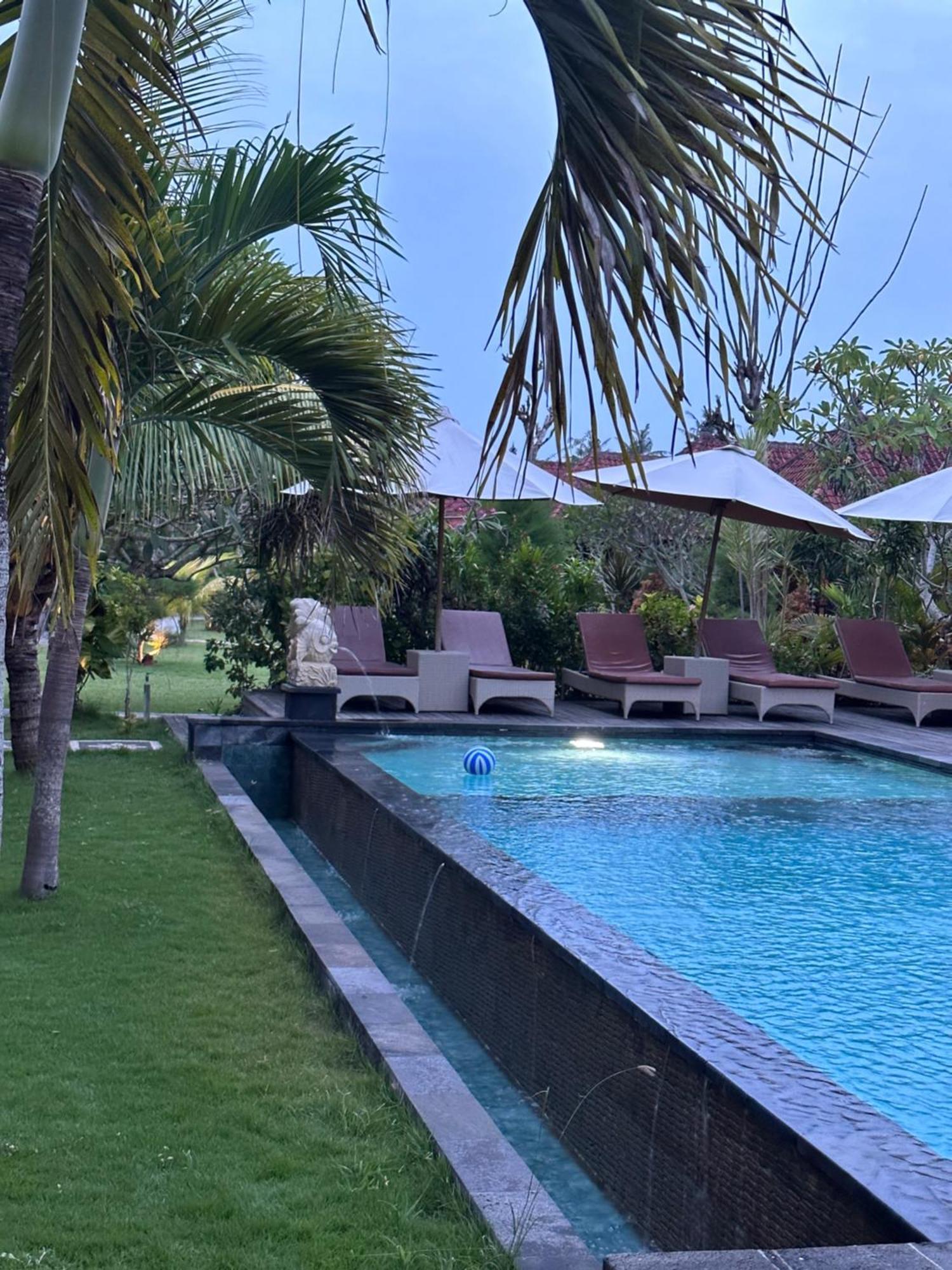 The Niti Hut'S Lembongan Hotel Exterior photo