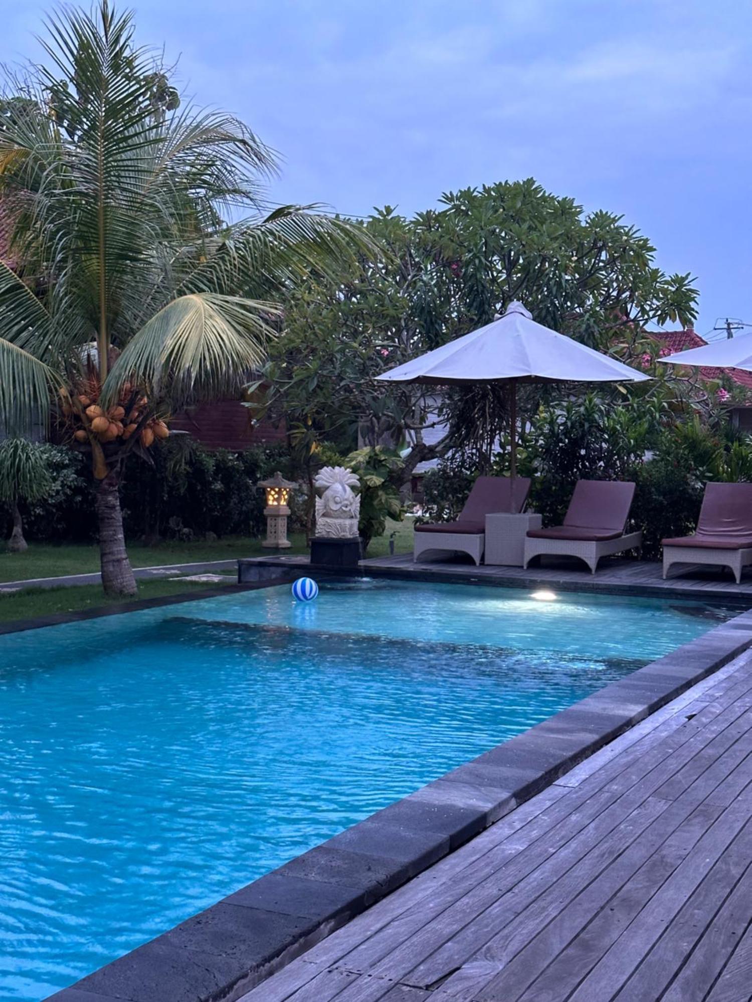 The Niti Hut'S Lembongan Hotel Exterior photo